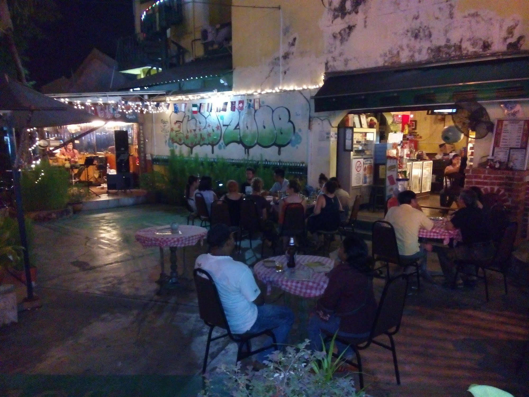 Discovery Cafe And Guesthouse Malacca Eksteriør billede