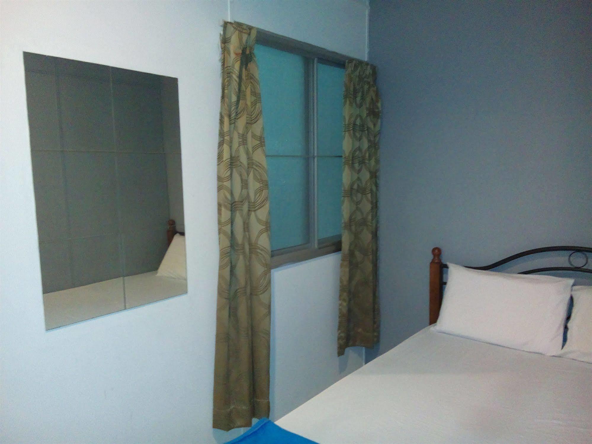 Discovery Cafe And Guesthouse Malacca Eksteriør billede